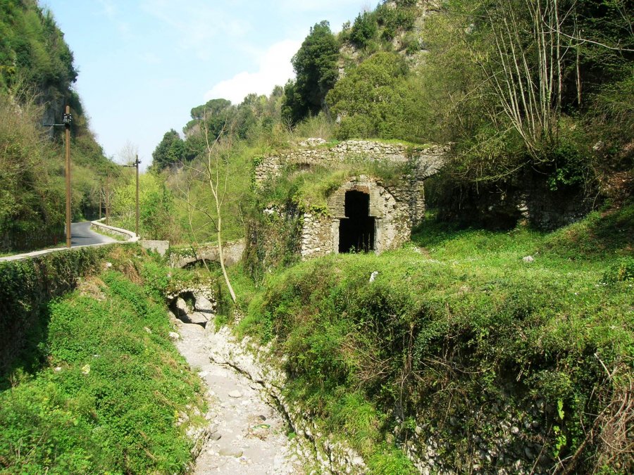 Долина мельниц в Сорренто, Италия
